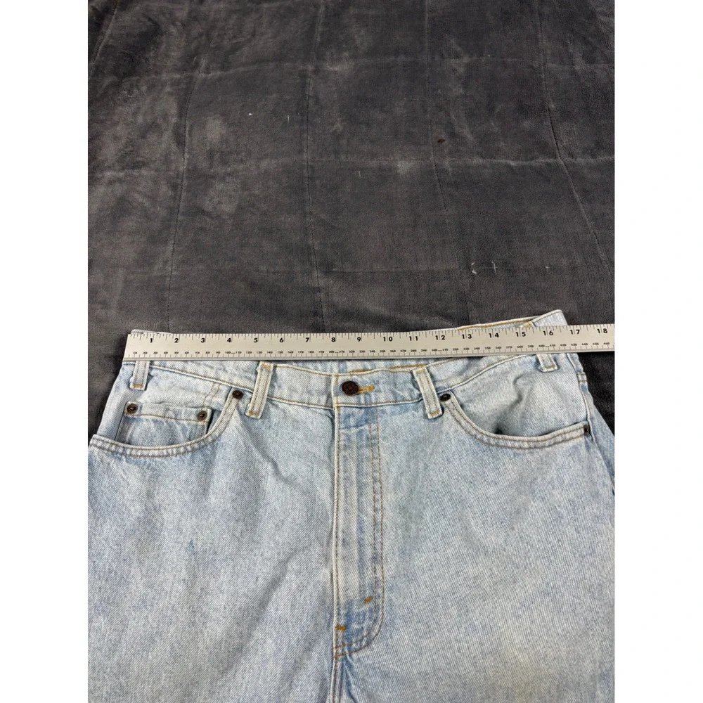 Vintage Levis 540 Relaxed Fit Jeans Mens 36x32 Light Wash Blue Made in USA Denim